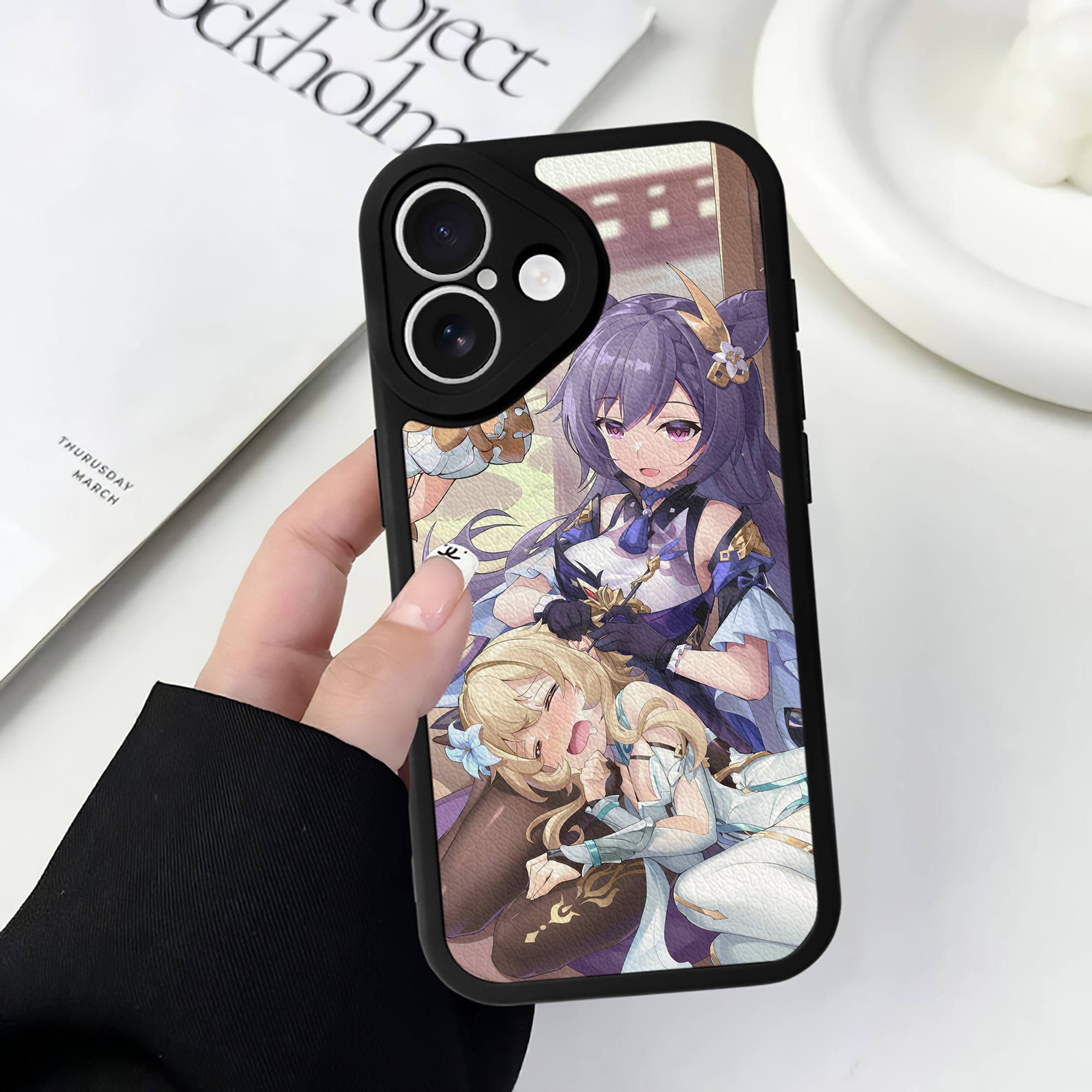 げんし神 genshin 【iPhone 16シリーズ対応】シリコンスマホケース（レザー調） 材質：シリコン